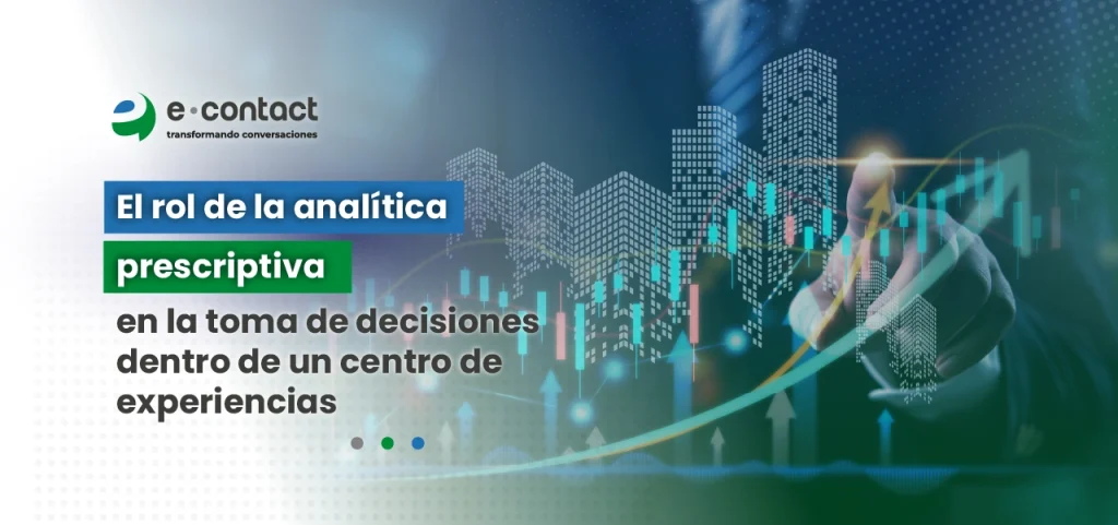 Mano señalando gráficos de datos en pantalla, representando la analítica prescriptiva en centros de experiencias.